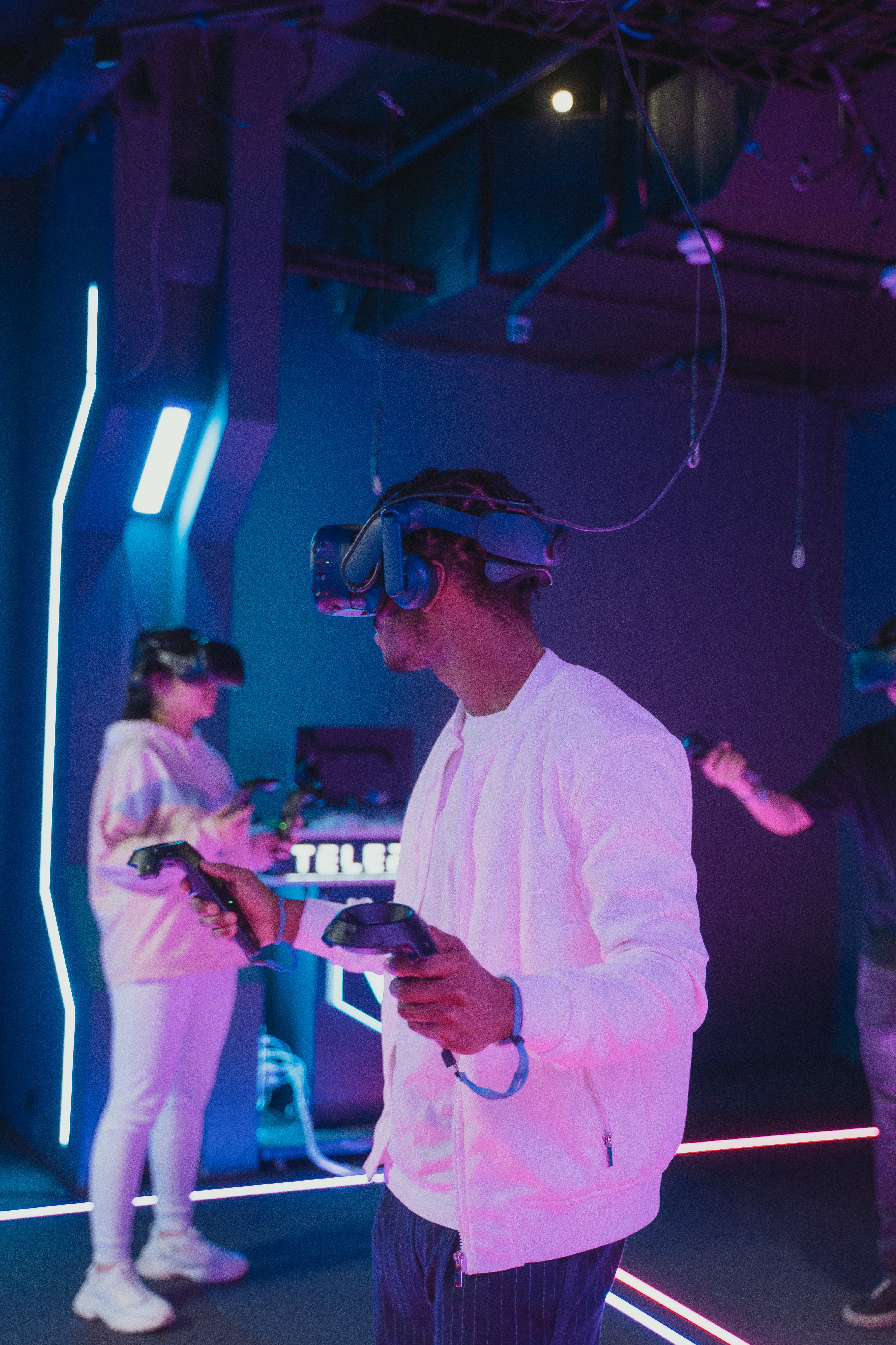 Gamers inside the gamearea
